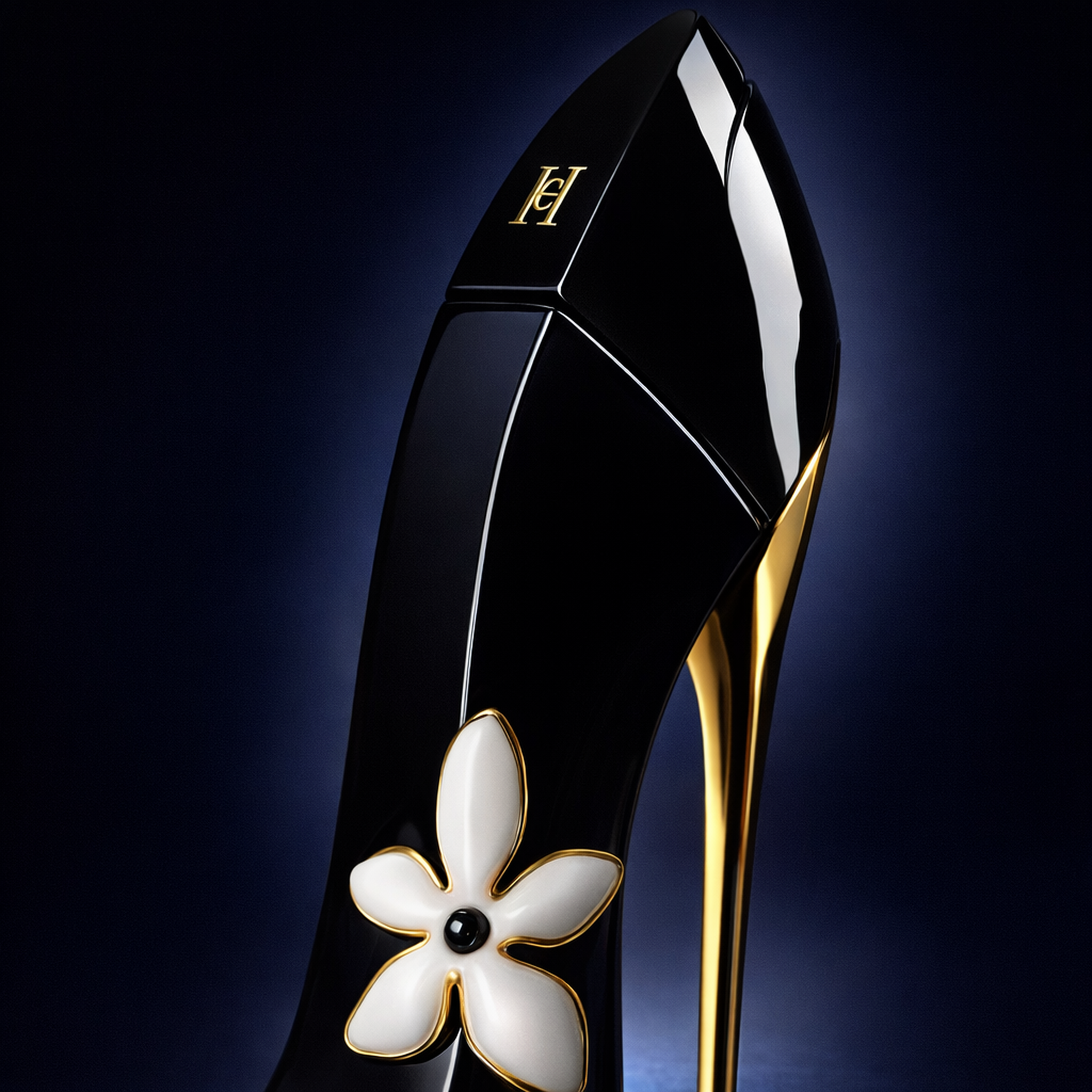 Carolina Herrera Good Girl Jasmine Absolute EDP macro label detail gallery showcase
