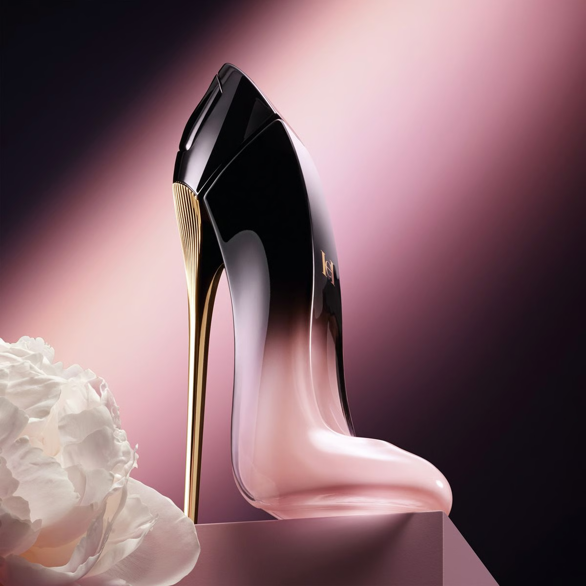 Carolina Herrera Good Girl Blush Elixir EDP fragrance details image