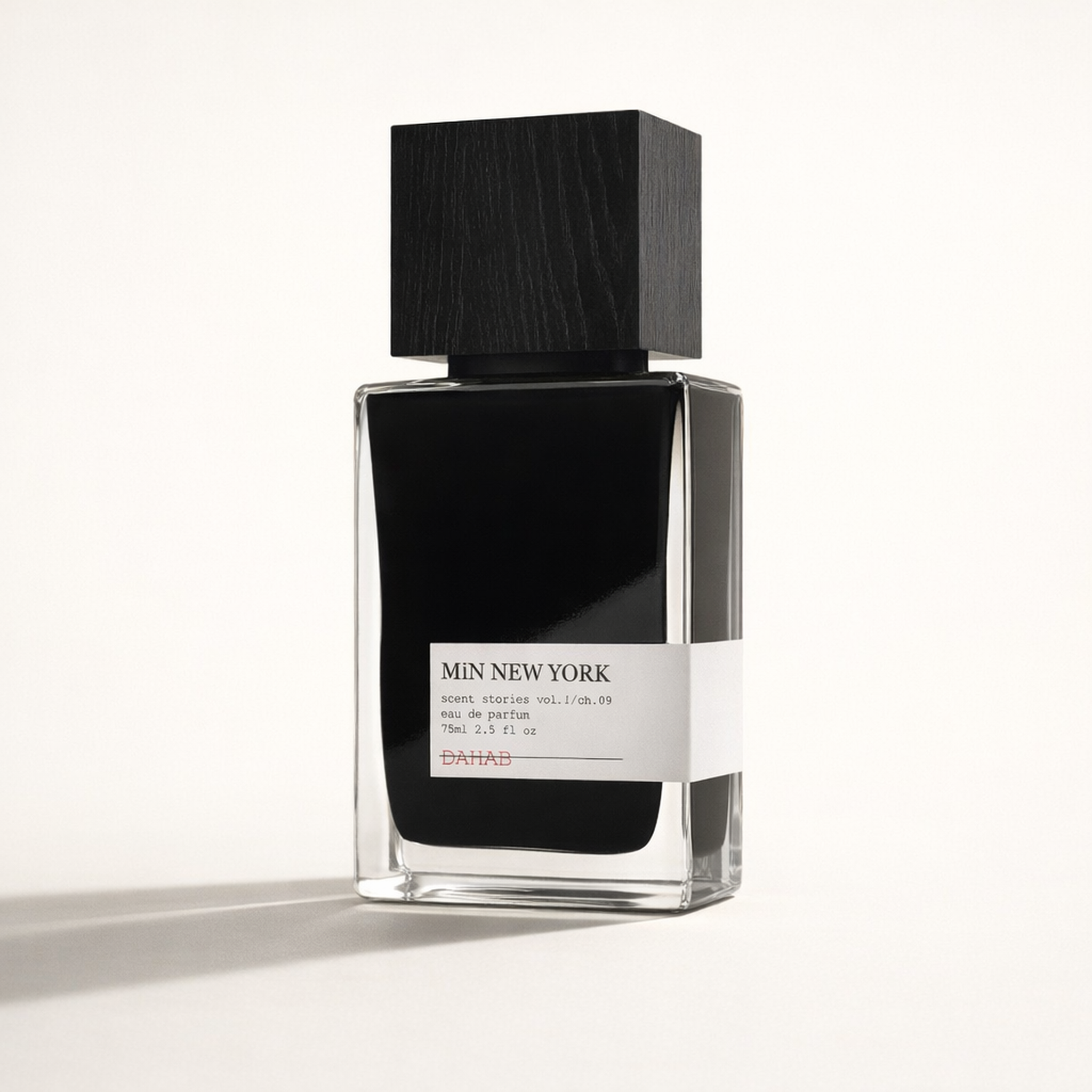 Min New York Dahab EDP low three-quarter hero gallery showcase