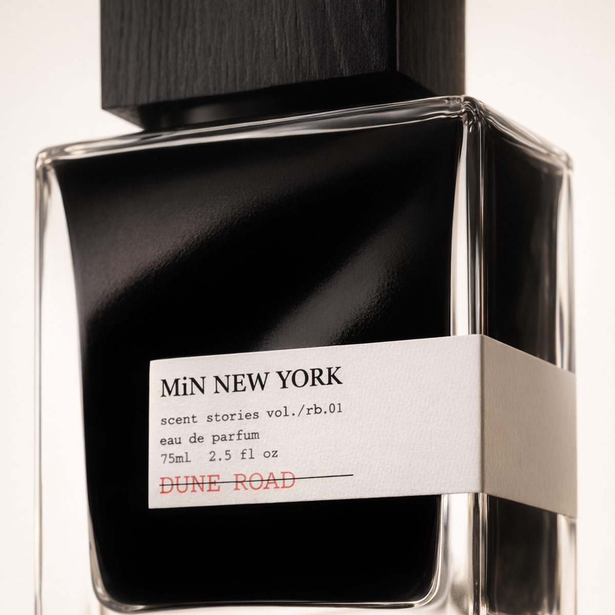 Min New York Dune Road Travel EDP macro label detail gallery showcase