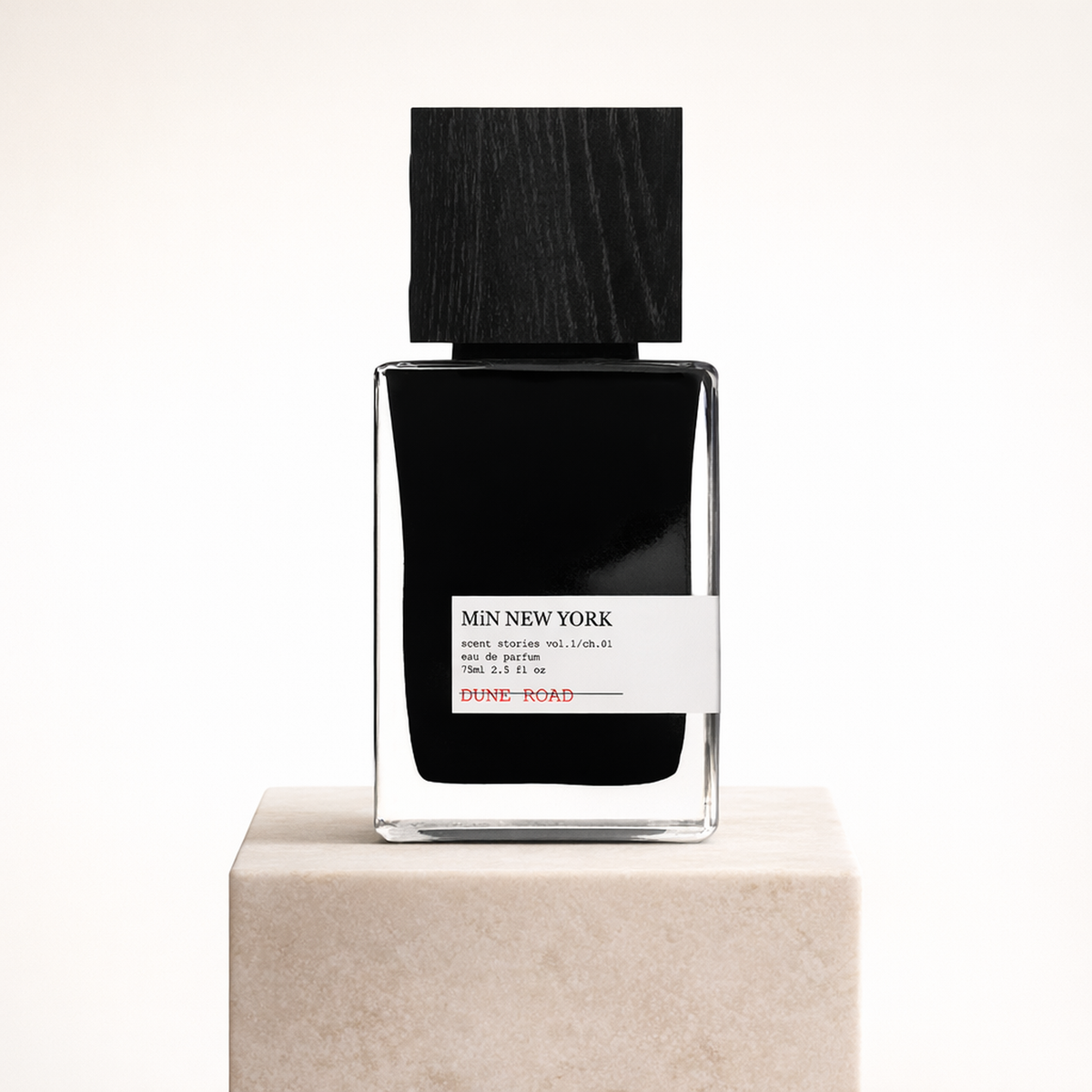 Min New York Dune Road Travel EDP upright pedestal gallery showcase