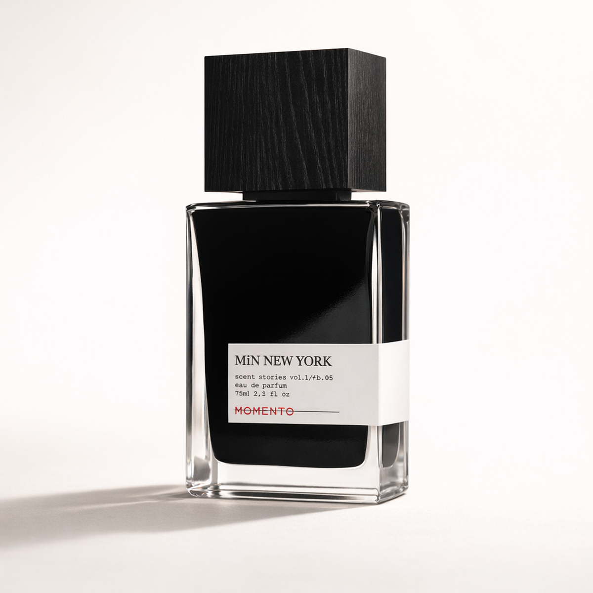 Min New York Momento EDP low three-quarter hero gallery showcase