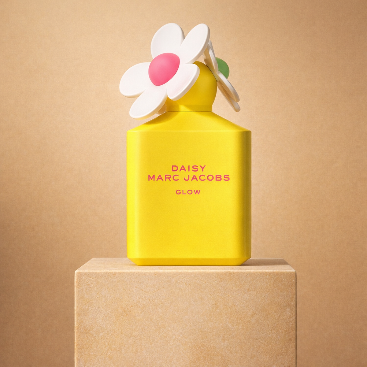 Marc Jacobs Daisy Glow EDT For Women upright pedestal gallery showcase