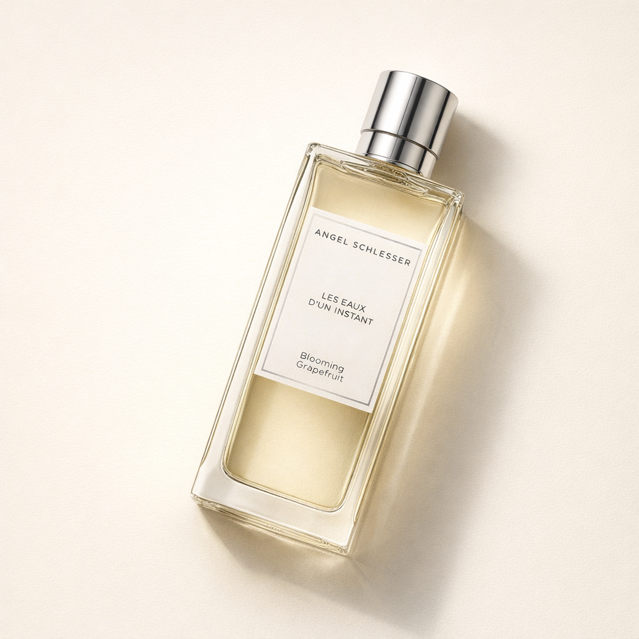 Angel Schlesser les Eaux D'un Instant Blooming Grapefruit EDT angled still-life gallery showcase