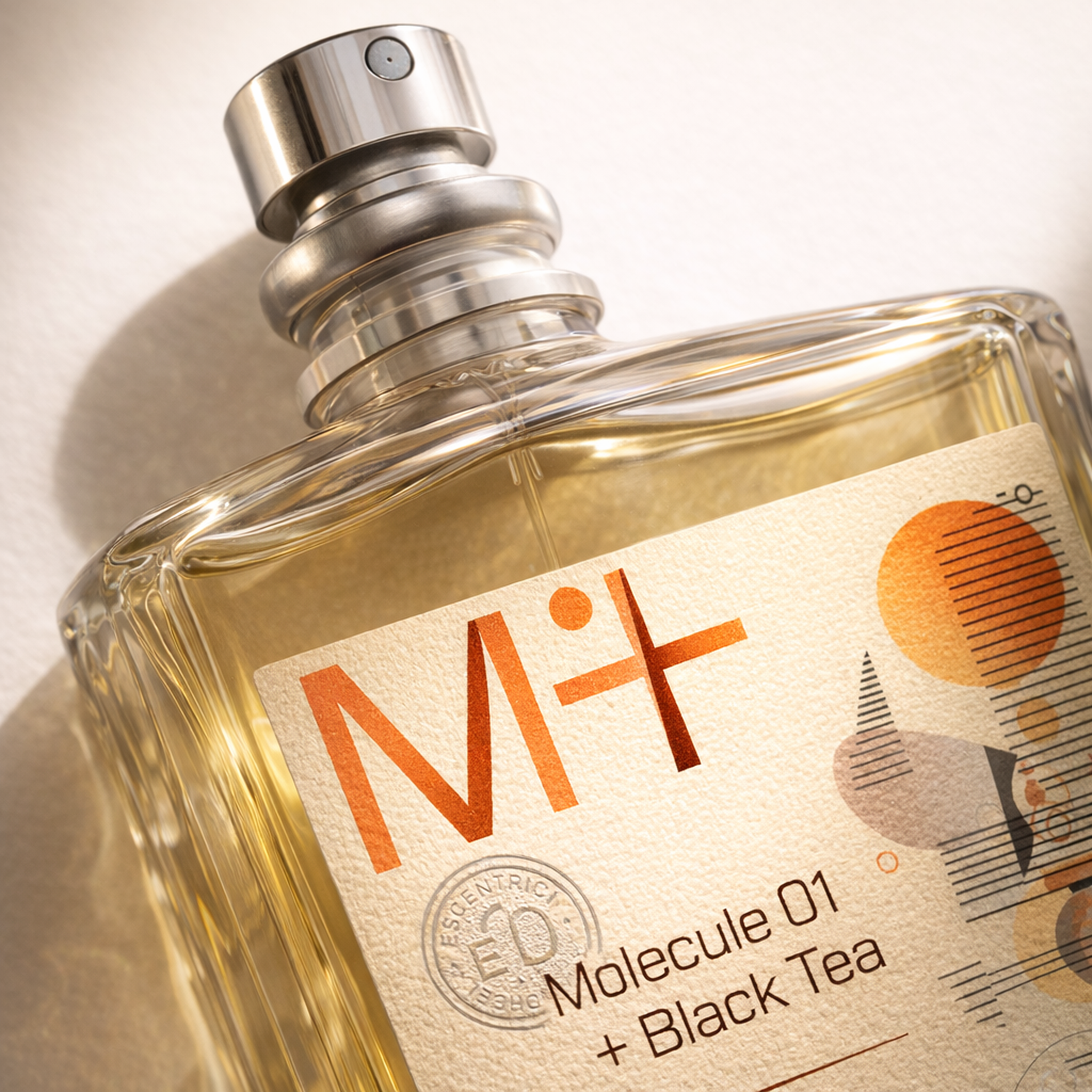 Escentric Molecules M+ Molecule 01 + Black Tea EDT fragrance details image