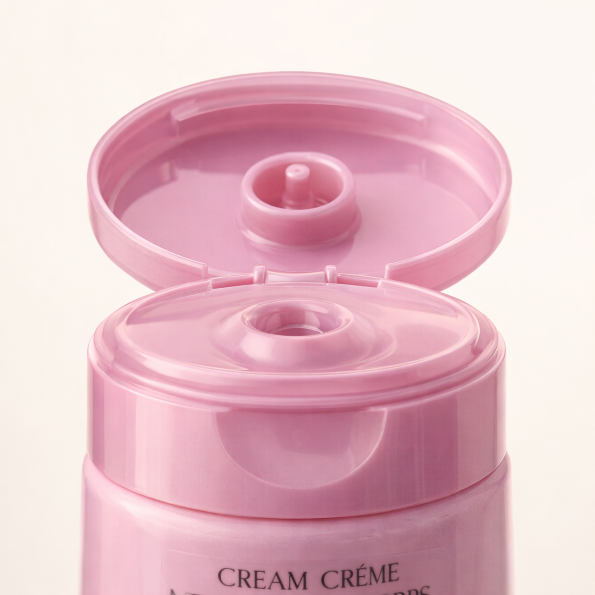 Guess Girl Body Lotion cap macro detail gallery showcase