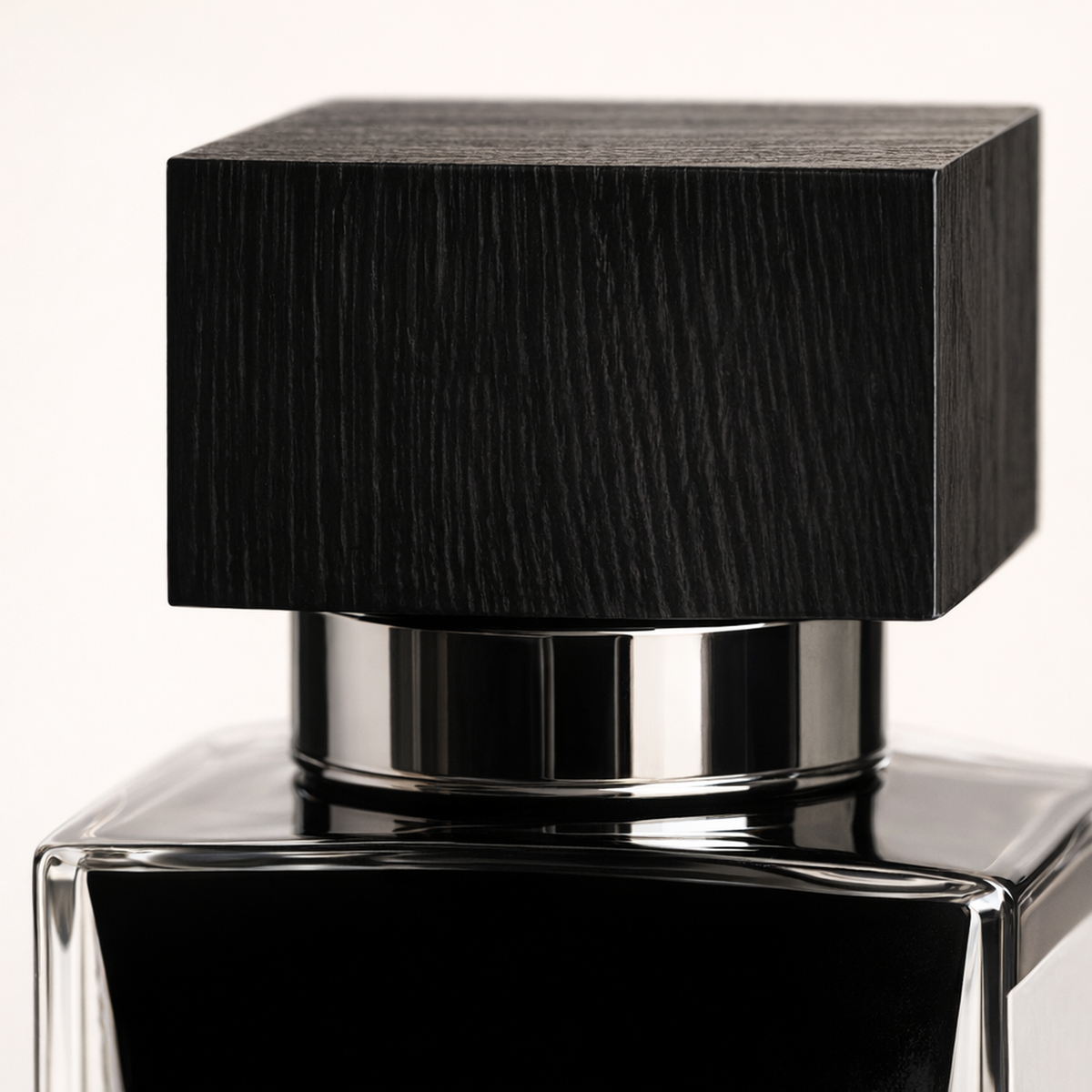Min New York Chef's Tablet EDP cap macro detail gallery showcase