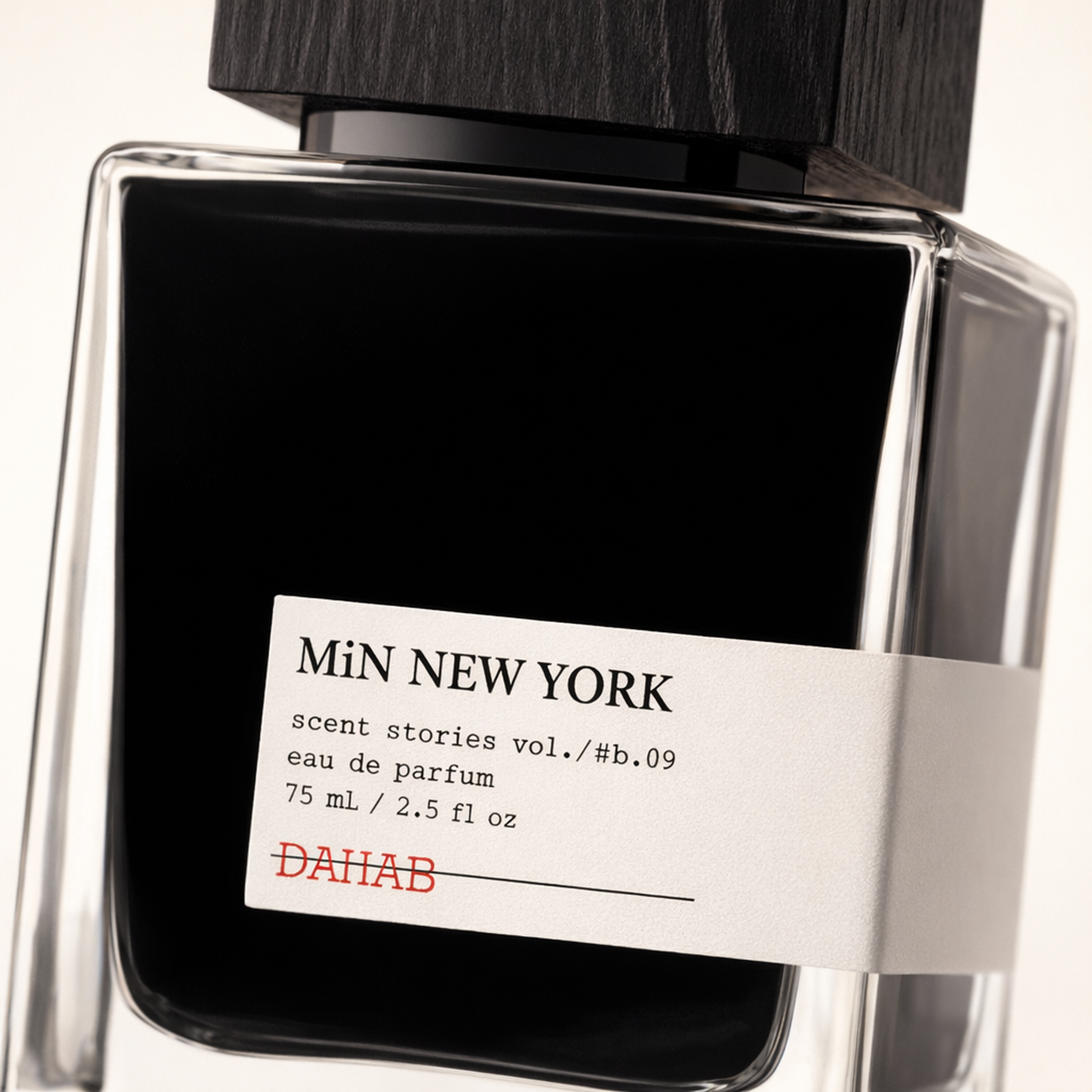 Min New York Dahab Travel EDP macro label detail gallery showcase