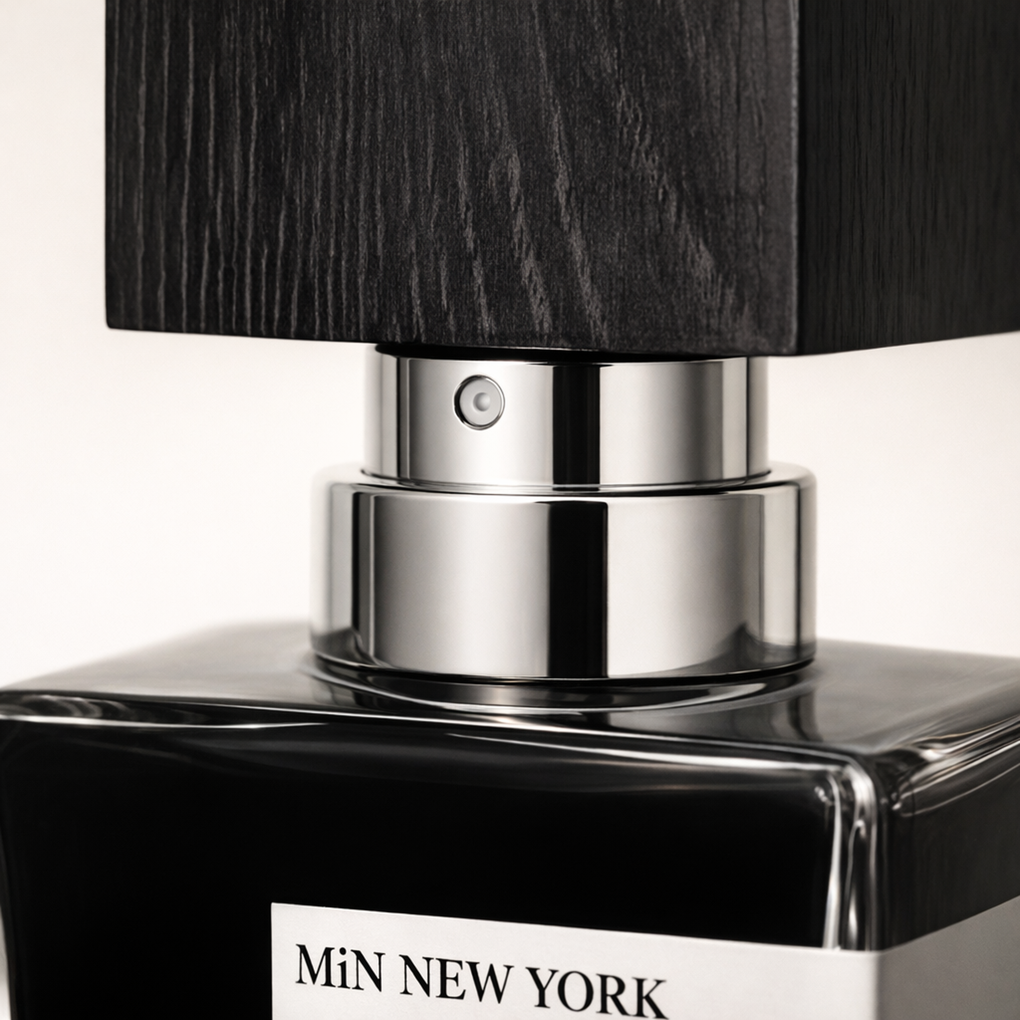 Min New York Forever Now Travel EDP cap macro detail gallery showcase