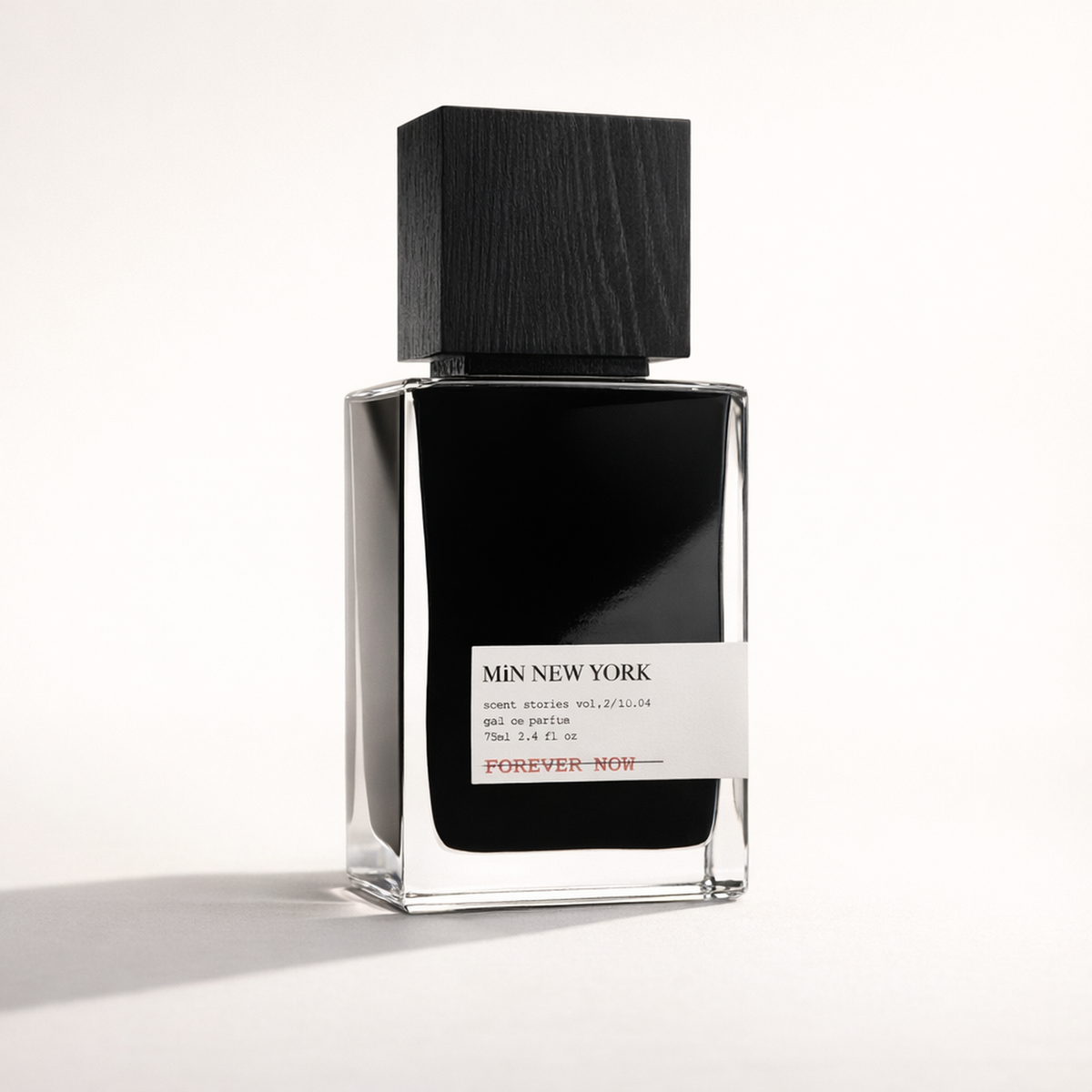 Min New York Forever Now Travel EDP low three-quarter hero gallery showcase